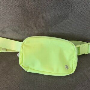 Lululemon Everywhere Belt Bag 1L, Faded Zap